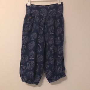 🌿$4 with a bundle🌿Vietnamese flowy long shorts